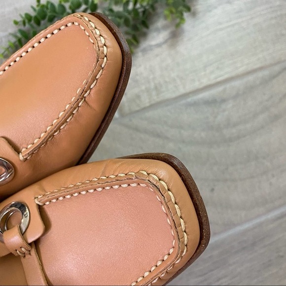 Tods Tan Leather Gommino Loafers Size 7 main image 6